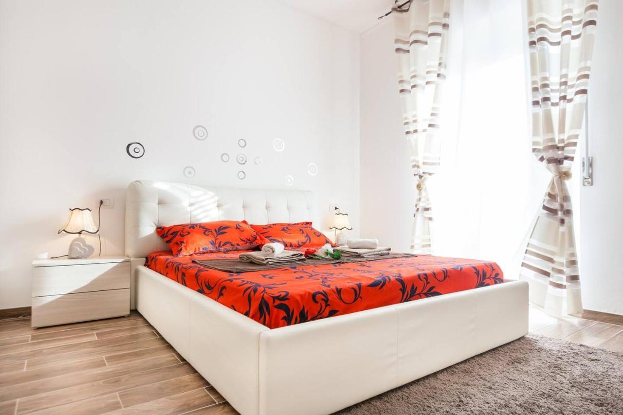 דירות ורונה Residenza Larissa Luxury 1 מראה חיצוני תמונה