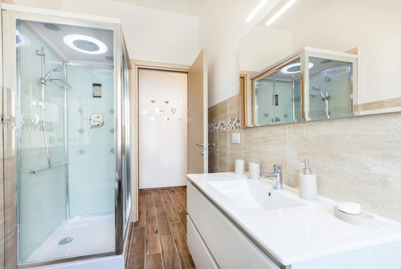 דירות ורונה Residenza Larissa Luxury 1 מראה חיצוני תמונה
